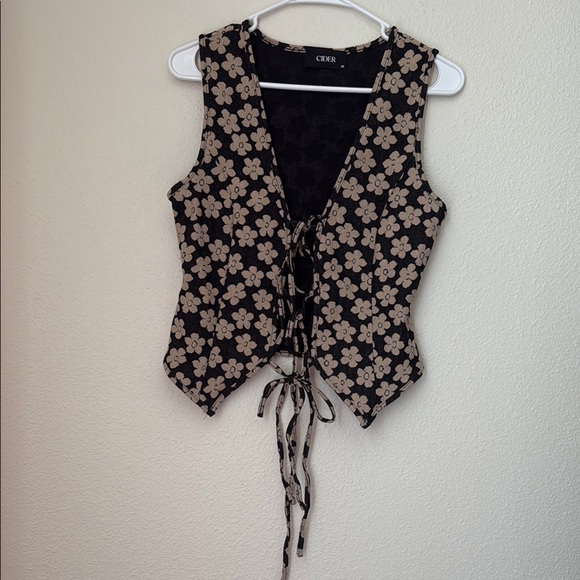 Cider Jackets & Blazers - Cider Jacquard V Neck Floral Crop Vest